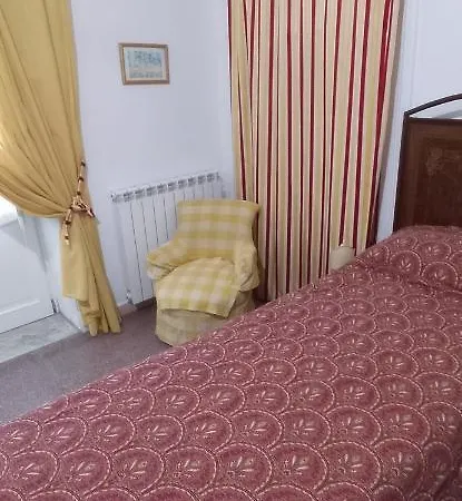Casa Cristina לינה וארוחת בוקר 3*