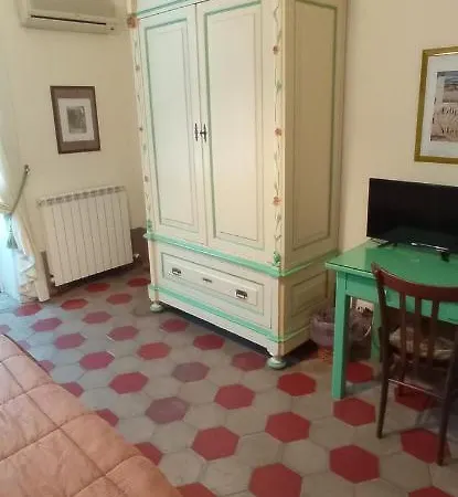 לינה וארוחת בוקר Casa Cristina